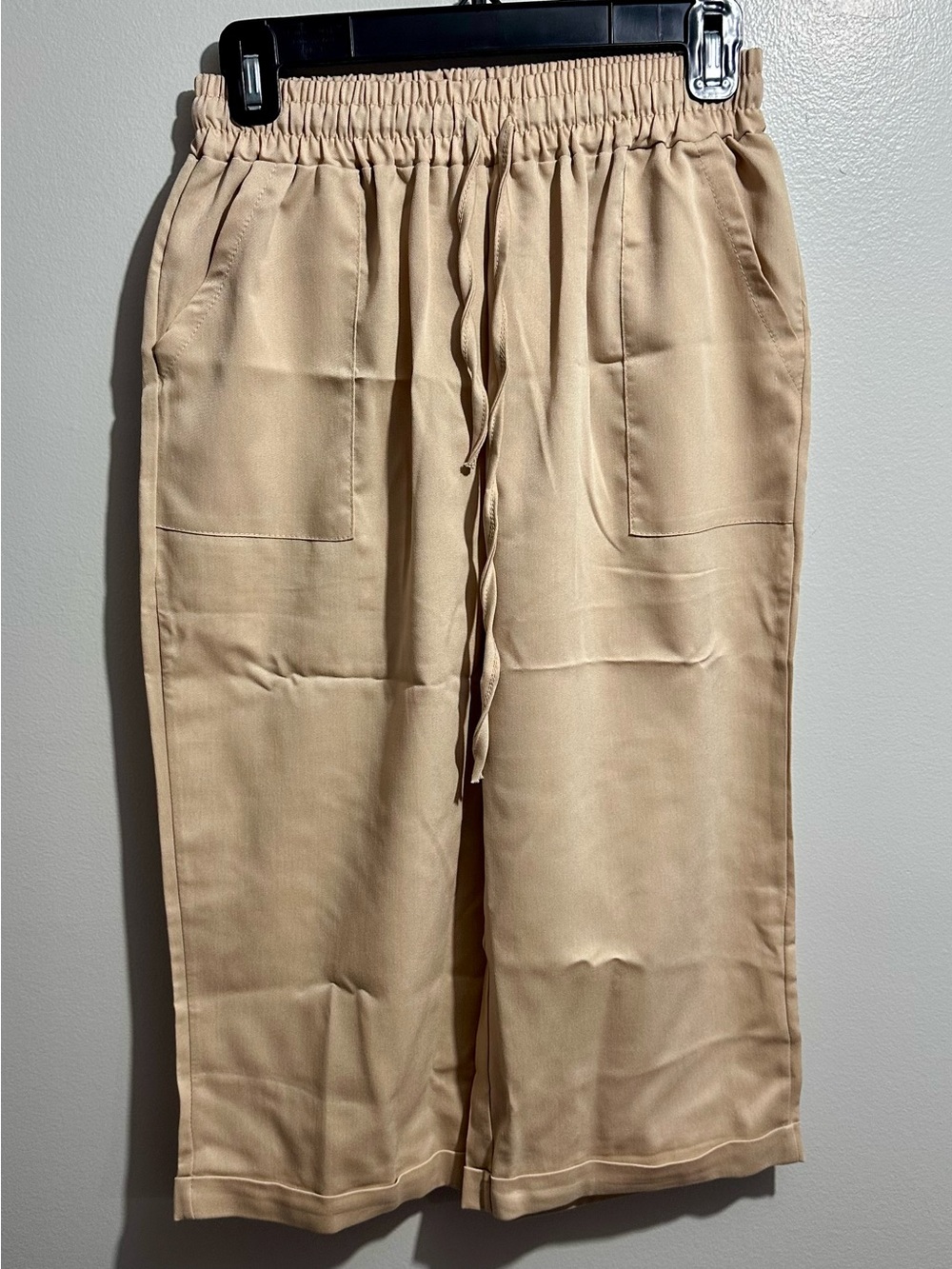 Elastic-Waist Beige Bermuda Shorts Front Pockets Size M (1482)